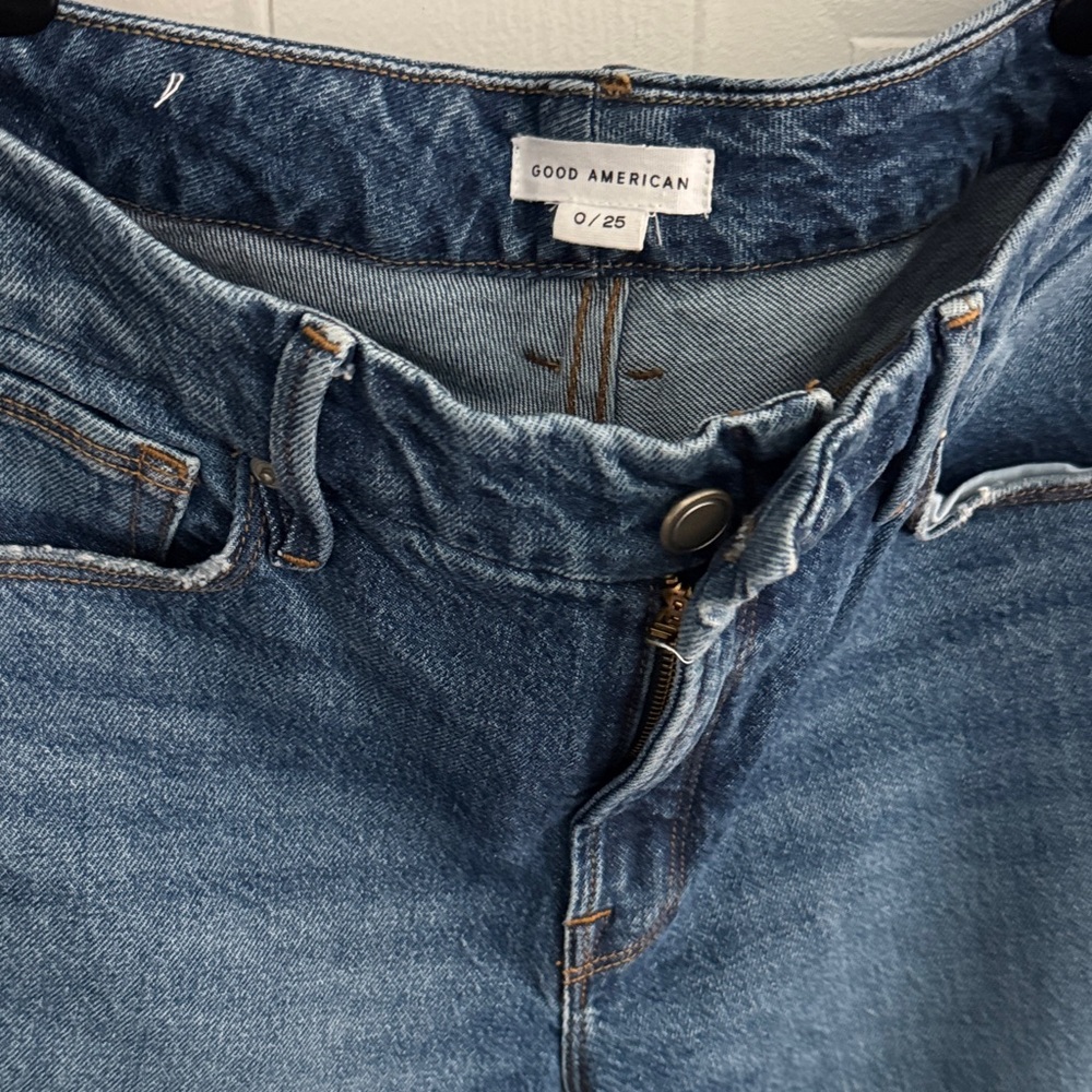 Good American Classic Blue Jeans